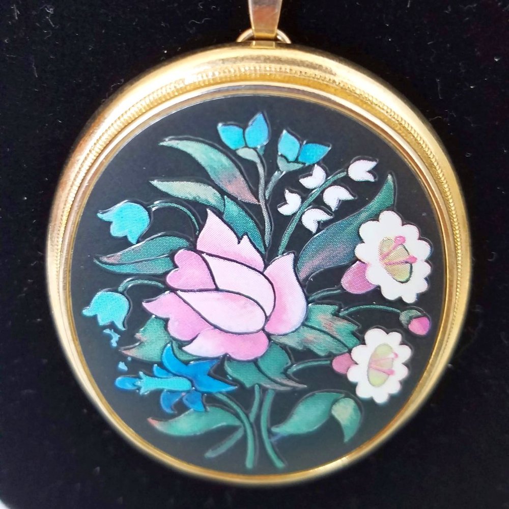Vintage Avon Flower Pendant Necklace